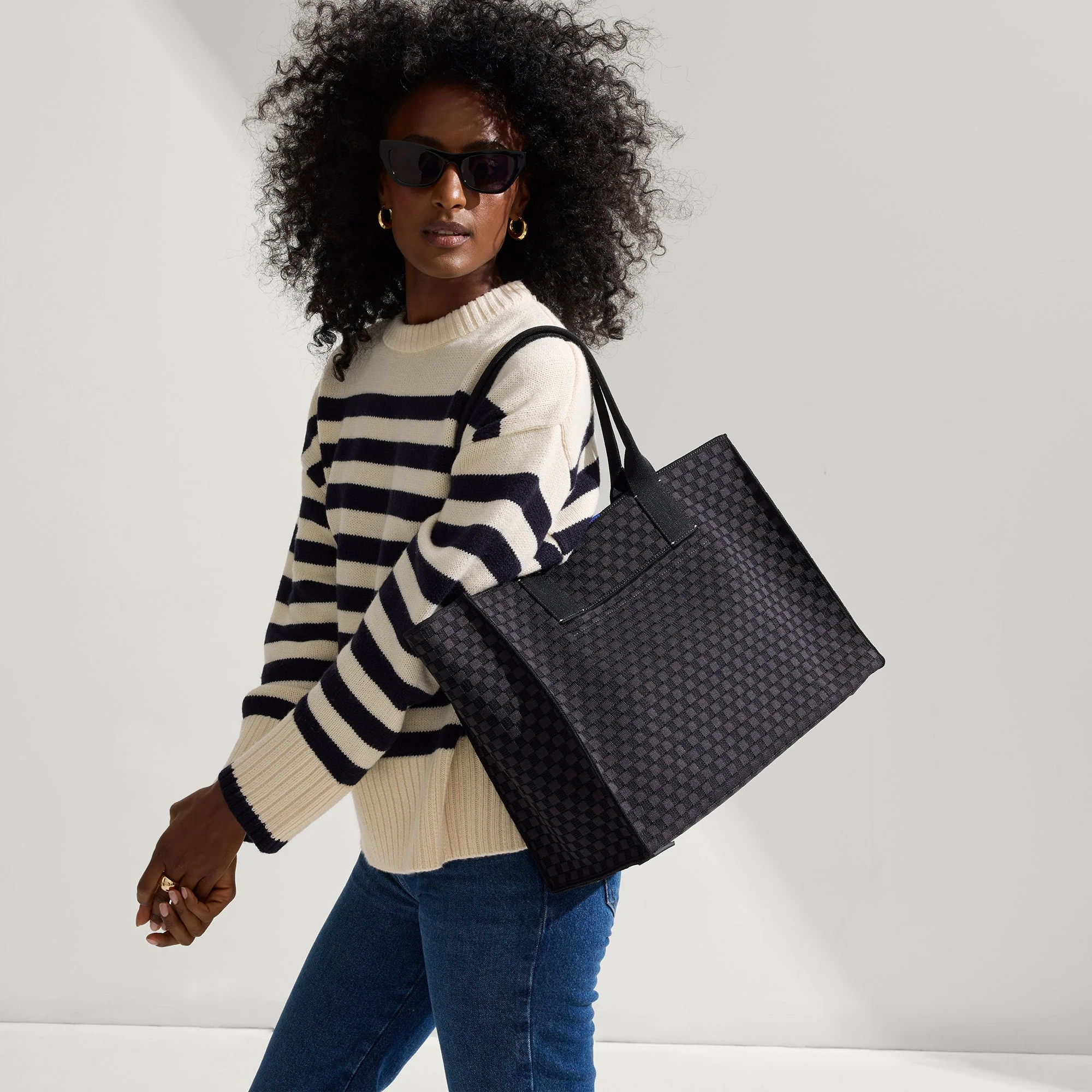 The Classic Tote - Black Sand - Image 3
