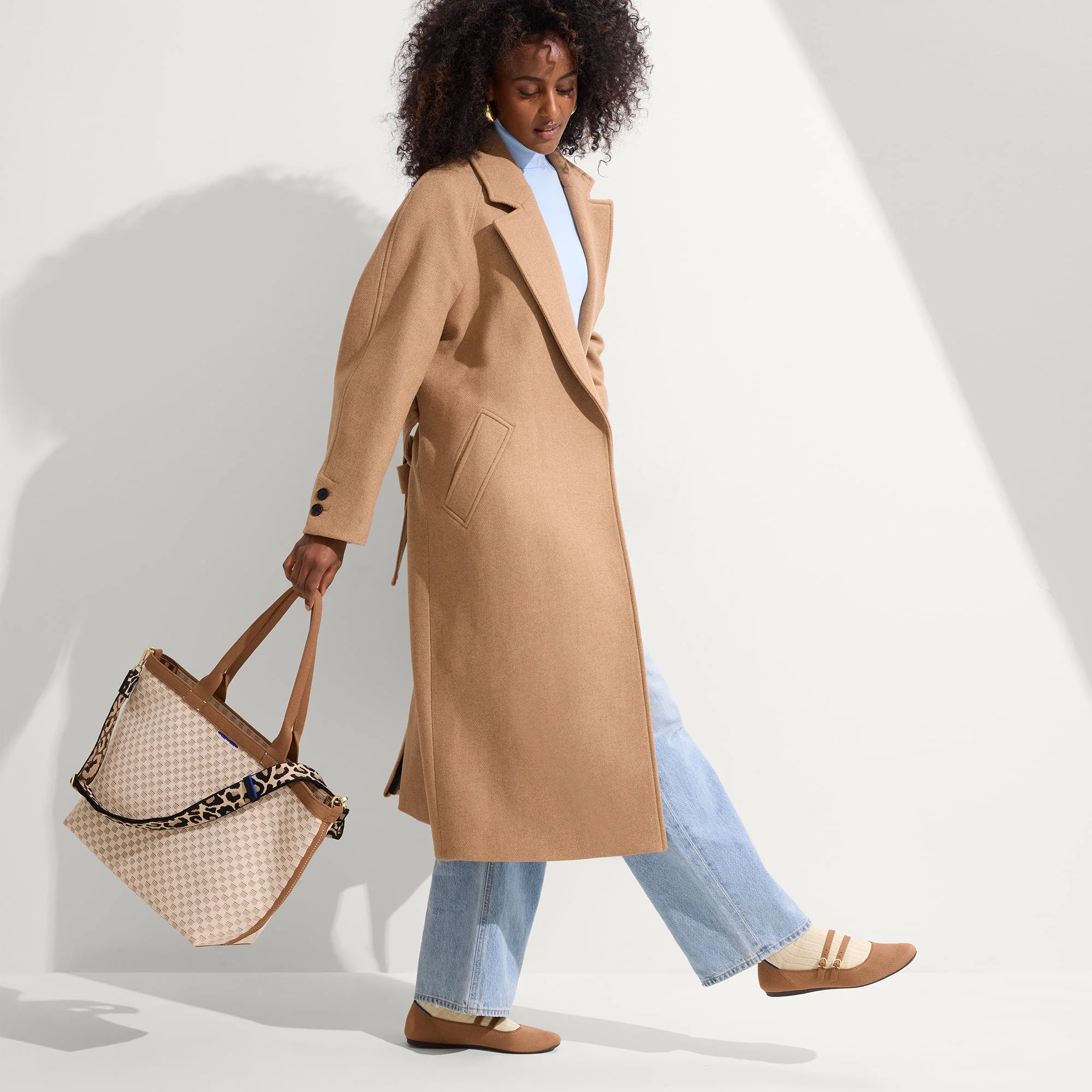 The Lightweight Zip Tote - Vanilla Wafer - Image 4